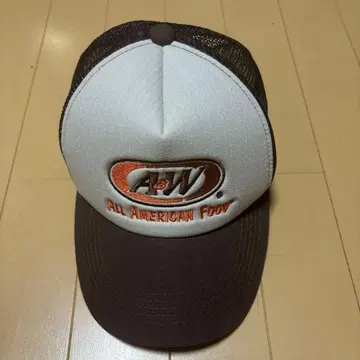 A&W 메쉬 캡 화이트 브라운