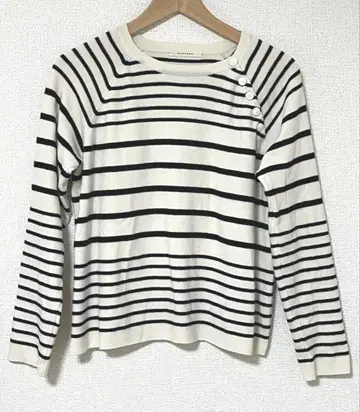 투모로우랜드 MACPHEE 보더 니트