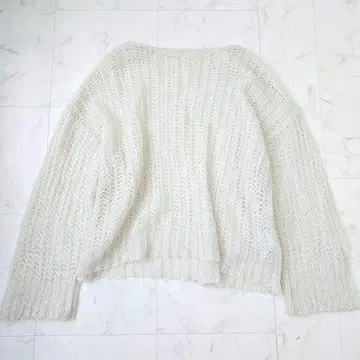 noble 최근 모델 모헤어 울 시어 풀오버 니트 화이트