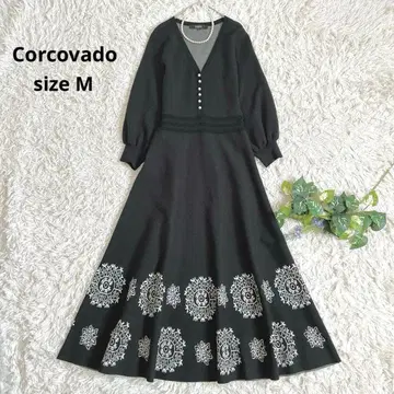 컨디션 최상 콜코버드 롱 니트 원피스 드레스 펄 버튼 눈꽃 무늬 M