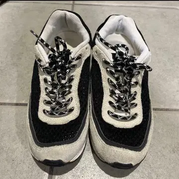 A.P.C. 스니커즈 블랙/화이트