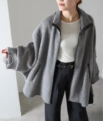 [ 새상품급 ] 파일 러셀 샤기 더블 ZIP 코트