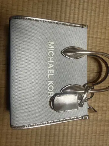 MICHAEL KORS 그레이 핸드백