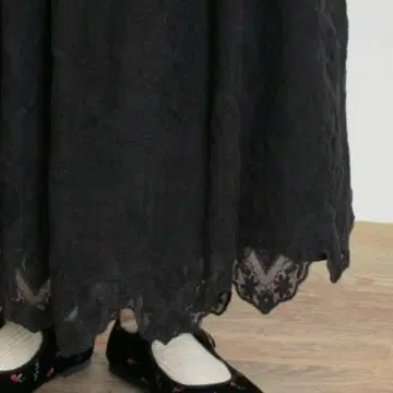 사만사 모스모스 시어 총 자수 에이프런 스커트