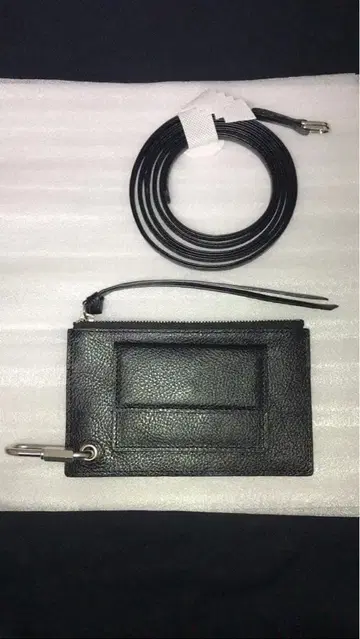 PRY Leather Shoulder Wallet