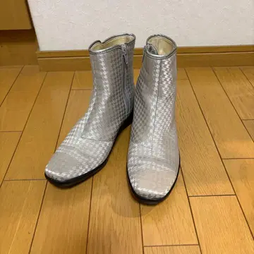 실버 체크 무늬 부츠 사이드 지퍼