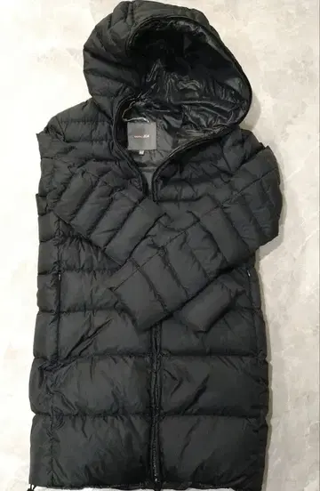 Duvetica 블랙 다운 자켓 42