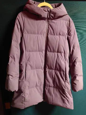 새상품급 유니클로 다운 코트 XL