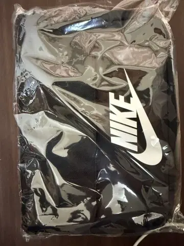 NIKE 블랙 숄더백 택 포함 새상품