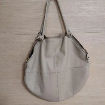 POMTATA 라이트 그레이 숄더백