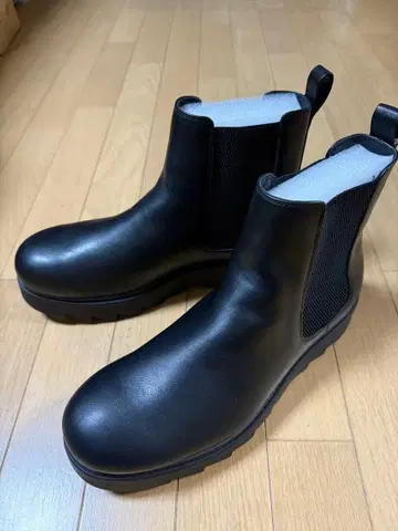 택 포함 새상품 GU 청키 밑창 사이드 고어 부츠 블랙 28cm