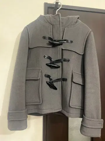 숏 기장 더플 코트