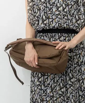 NOMADIS / LUCK 백 브라운