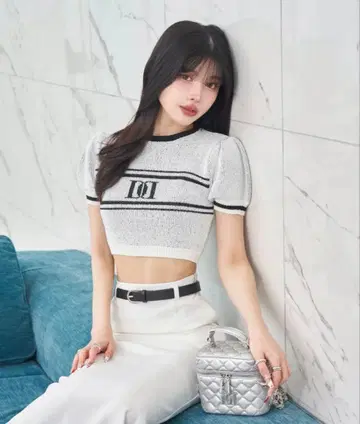 다리치 로고 파일 니트탑