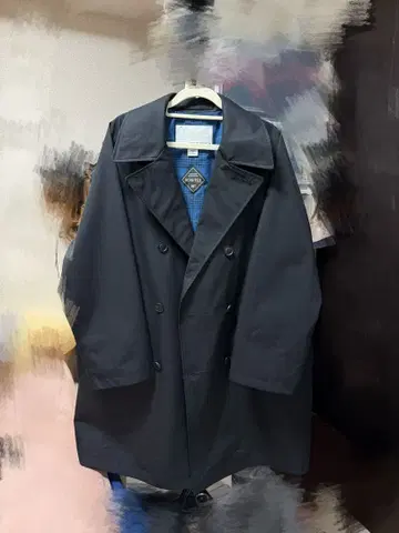 GORE-TEX 더블 브레스트 트렌치코트 블랙