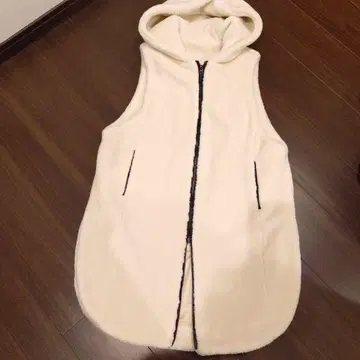 후드 부착 롱 보아 베스트