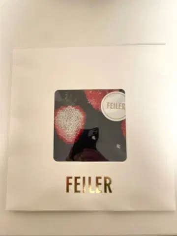 FEILER 딸기 무늬 손수건