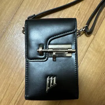 블랙 합성 피혁 숄더백