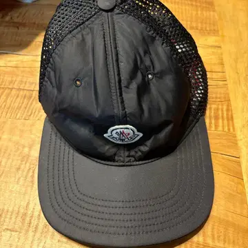MONCLER 메쉬 백 블랙 캡