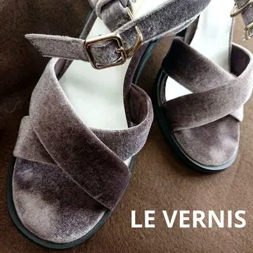 [새상품급] LE VERNIS 퍼플 벨벳 샌들