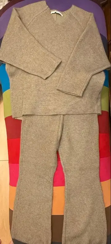 FRAMeWORK 베이지 스웨터