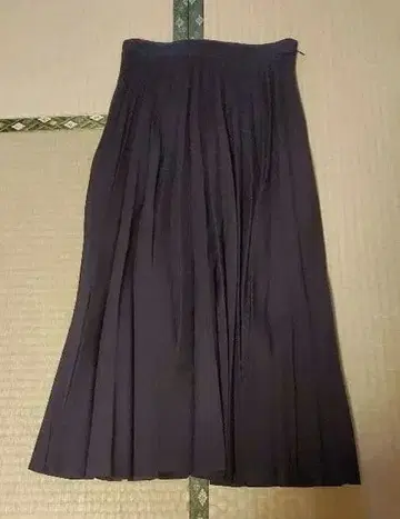 [eclair 게재] MARGARET HOWELL 아코디언 플리츠 스커트