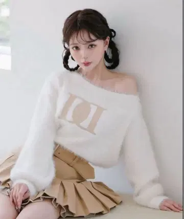 DD 로고 원숄 니트탑 Darich 화이트