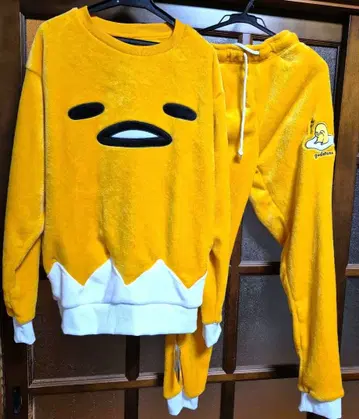 새상품 구데타마 산리오 보아 파자마 룸웨어 돈키 M