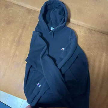 Champion 블랙 후드 부착 후드티