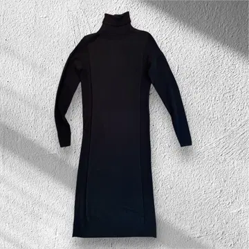 Theory 블랙 터틀넥 원피스 S