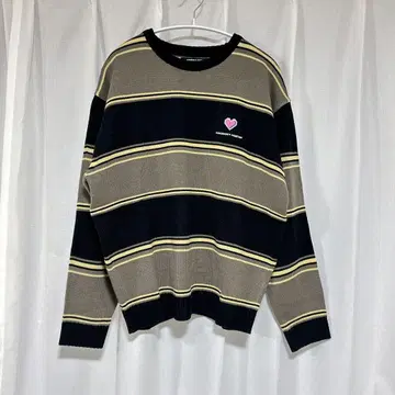 새상품급 TXT blue hour Sweater01 스트라이프 니트 F