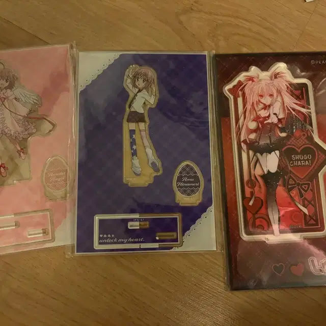 캐릭캐릭 체인지 아크릴 스탠드 캔뱃지