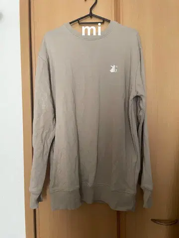 GYDA 맨투맨 상의