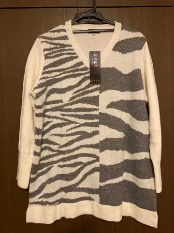 EVEX by KRIZIA 긴팔 스웨터 사이즈 46