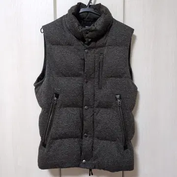 BEAMS 다크 그레이 베스트