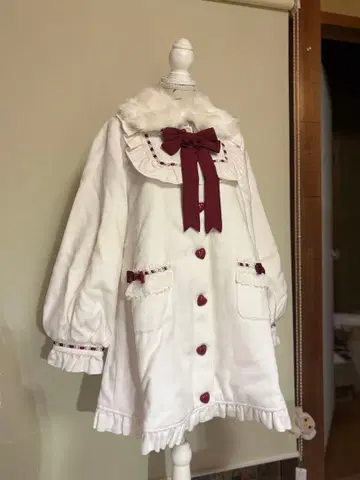 투 앨리스 화이트 프릴 리본 코트 M 사이즈 미사용 새상품