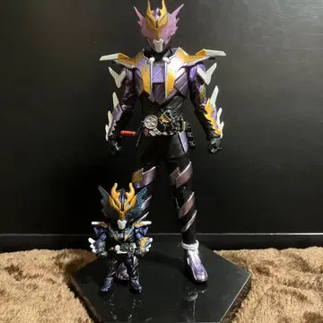 가면라이더 크로즈 피규어 세트