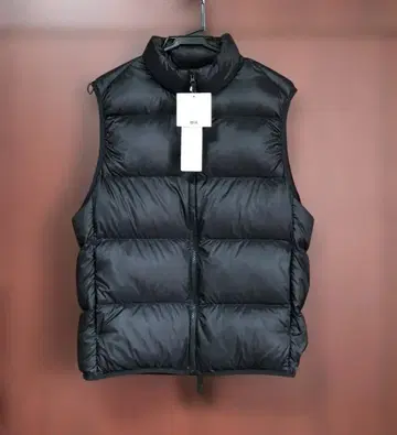 울트라 라이트 다운 베스트 와이드 퀼트 사이즈 L UNIQLO