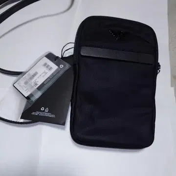 ARMANI EA7 블랙 숄더백