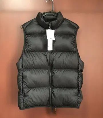 울트라 라이트 다운 베스트 와이드 퀼트 사이즈 M UNIQLO