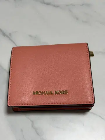 MICHAEL KORS 핑크 이단 접이식 지갑