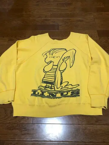 60S 스프루스 빈티지 라이너스 맨투맨 피넛 스누피