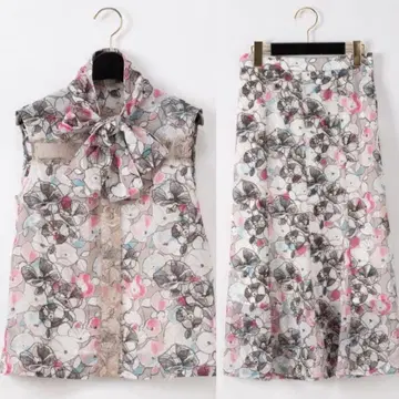 미사용 새상품 그레이스 콘티넨탈 플라워 프린트 셋업 36