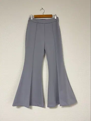 새상품급 UNITED TOKYO 플레어 팬츠 사이즈 1 퍼플