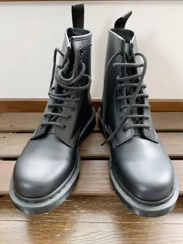 Dr.Martens 1460 MONO 8 홀 부츠 UK5