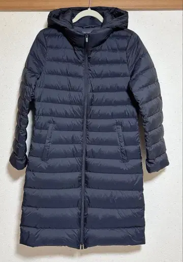 유니클로 울트라 라이트 다운 롱 코트 블랙 M 사이즈