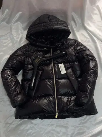 택 포함 새상품 타트라스 TATRAS LARALI 다운 자켓 블랙 1