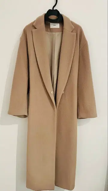 Elura 베이지 롱 코트