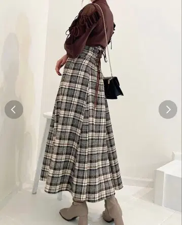 dazzlin M 사이즈 체크 코르셋 플레어 스커트