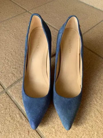 새상품급 Calvin Klein 파랑 스웨이드 하이힐 36 사이즈